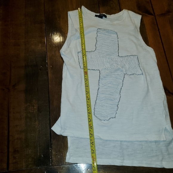 FOREVER 21 White Shredded Cutout Cross Tank Top - Small - Picture 3 of 7
